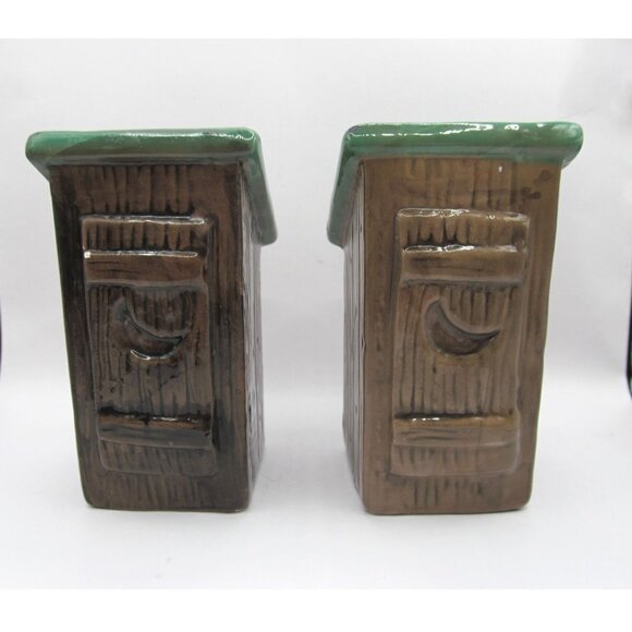Novelty Outhouse Shaped Salt and Pepper Ceramic Shaker Set - Picture 10 of 10